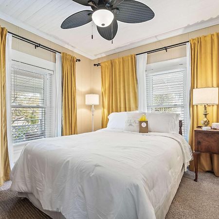 Old Carrabelle Hotel Hemingway Suite ภายนอก รูปภาพ